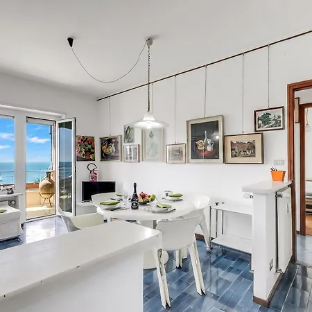 Owl House, Sea-view Terrace In - Happy * סנרמו