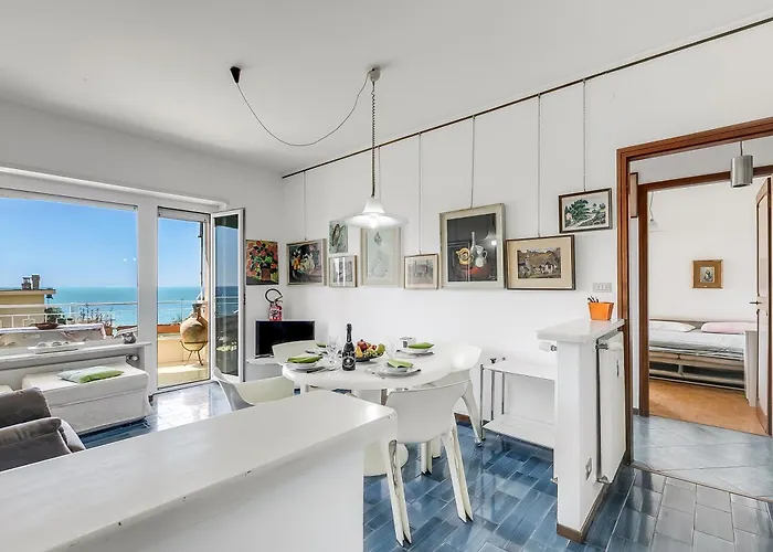Owl House - Happy Apartmán Sanremo