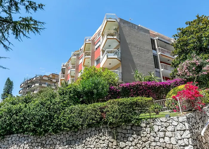 Owl House - Happy Lejlighed